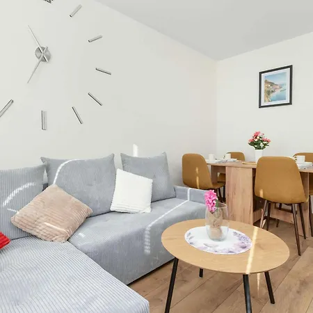 Sloneczny Z Pieknym Widokiem, Balkon & Parking By Renters Apartmán
