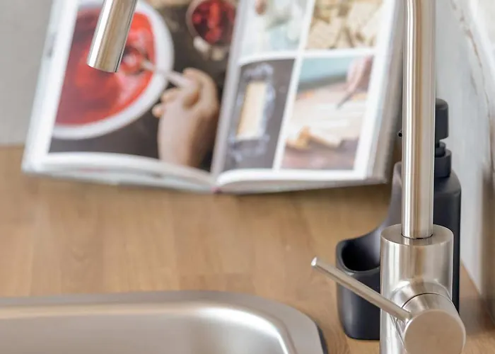 아파트 Sloneczny Z Pieknym Widokiem, Balkon & Parking By Renters 소포트