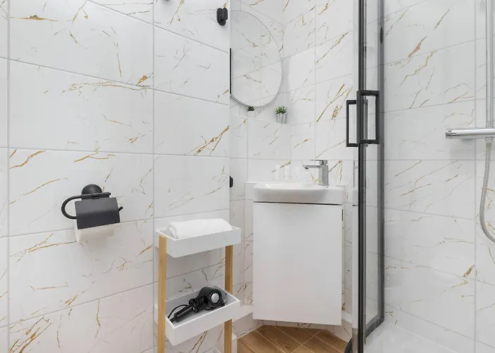 Sloneczny Z Pieknym Widokiem, Balkon & Parking By Renters 아파트 *