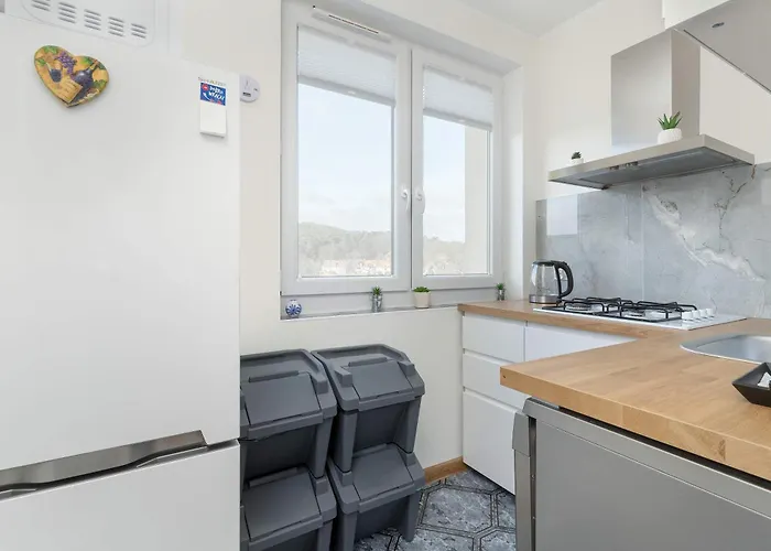 Sloneczny Z Pieknym Widokiem, Balkon & Parking By Renters 아파트 소포트