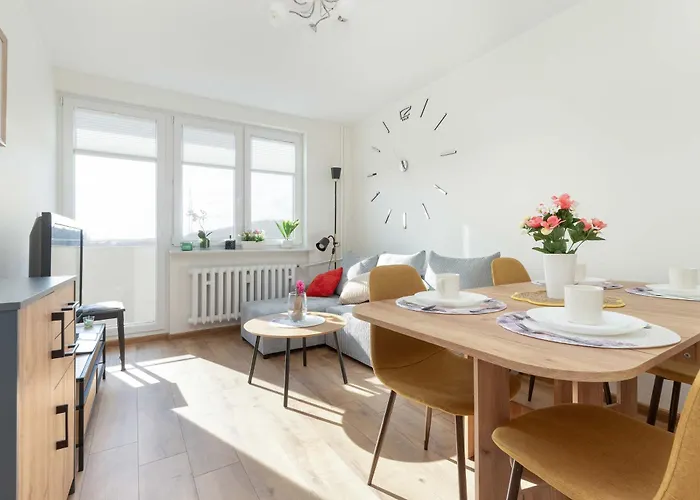 Sloneczny Z Pieknym Widokiem, Balkon & Parking By Renters 아파트 소포트